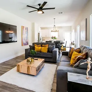 New 2022 Home, 10min From Strip, Modern Las Vegas